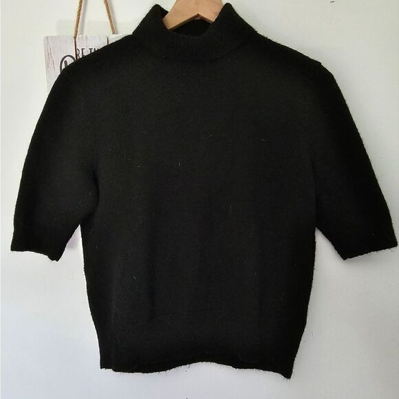 Women's Black Turtleneck Sweater - Size Medium - Picture 1 of 7